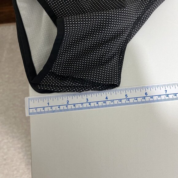 Lululemon Run Times Short Women's Size 8 Black and White Squares - Picture 11 of 13